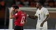 Zraněný Mohamed Salah opouští zápas s Ghanou