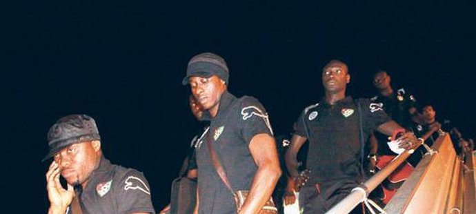 Zdrcení fotbalisté Toga se vrací domů z Afrického poháru
