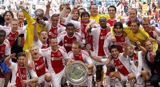 Trofej zachránil fotbalistům Ajaxu fanoušek