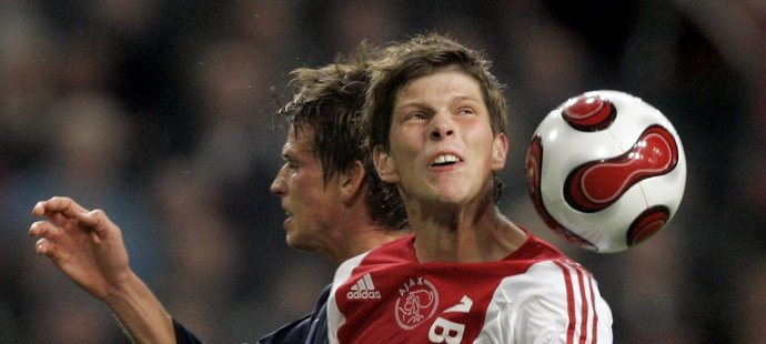 huntelaar v hlavičkovém souboji 