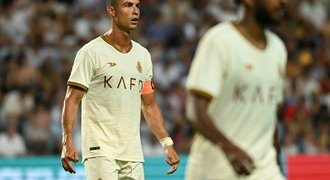 Ronaldo provokuje: Do Evropy se nevrátím. Rýpnul do kritiků i Messiho Ronaldo provokuje: Do Evropy se nevrátím. Rýpnul do kritiků i Messiho