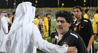 VIDEO: Na to se nezapomene. TOP 5 Maradonových úletů v Al Wasl