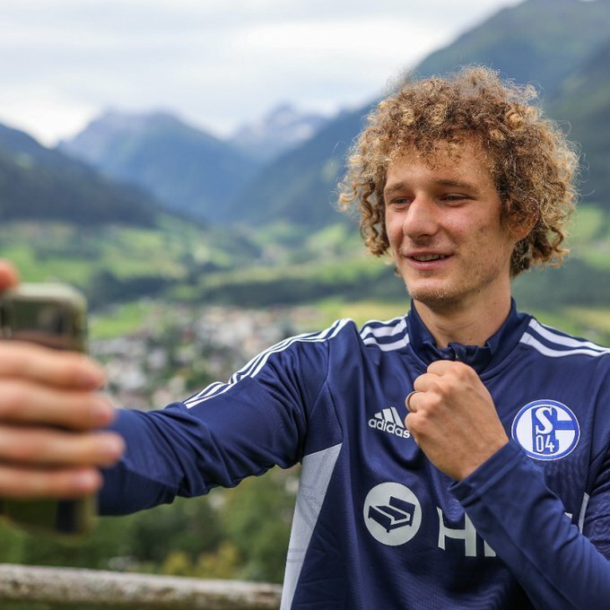 Alex Král loni v létě přišel do Schalke