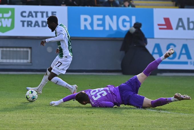 Alégué nadchl kličkou à la Ronaldinho. Kinský: Takovou techniku neměl ve Slavii nikdo Alégué nadchl kličkou à la Ronaldinho. Kinský: Takovou techniku neměl ve Slavii nikdo