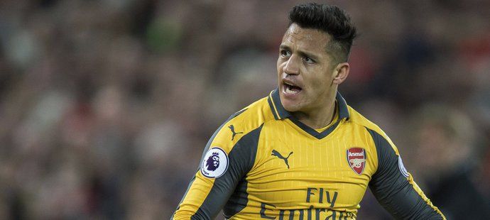 Alexis Sánchez nemá v Arsenalu ideální pozici