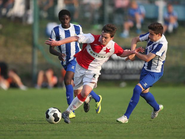 Pavel Bucha si v roce 2015 mimo jiné vyzkoušel i souboje s fotbalisty FC Porto Pavel Bucha si v roce 2015 mimo jiné vyzkoušel i souboje s fotbalisty FC Porto