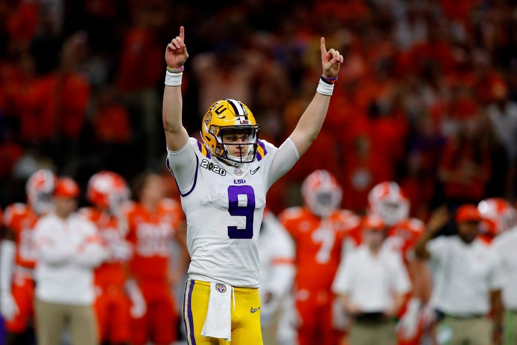 Prokletý klub amerického fotbalu Cincinnati Bengals se pokusil změnit letitou tradici porážek prvním výběrem v&nbsp;draftu. Mezi outsidery přichází quarterback Joe Burrow, jenž v&nbsp;předchozí sezoně strhal univerzitní rekordy.