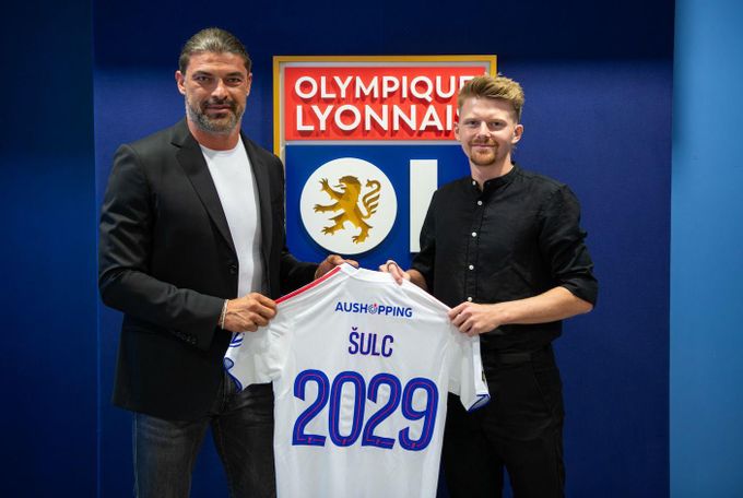 Šulcův agent odmítá spojení se sázkami: Jsem šokovaný. Nechápu, kde to vzniklo Šulcův agent odmítá spojení se sázkami: Jsem šokovaný. Nechápu, kde to vzniklo