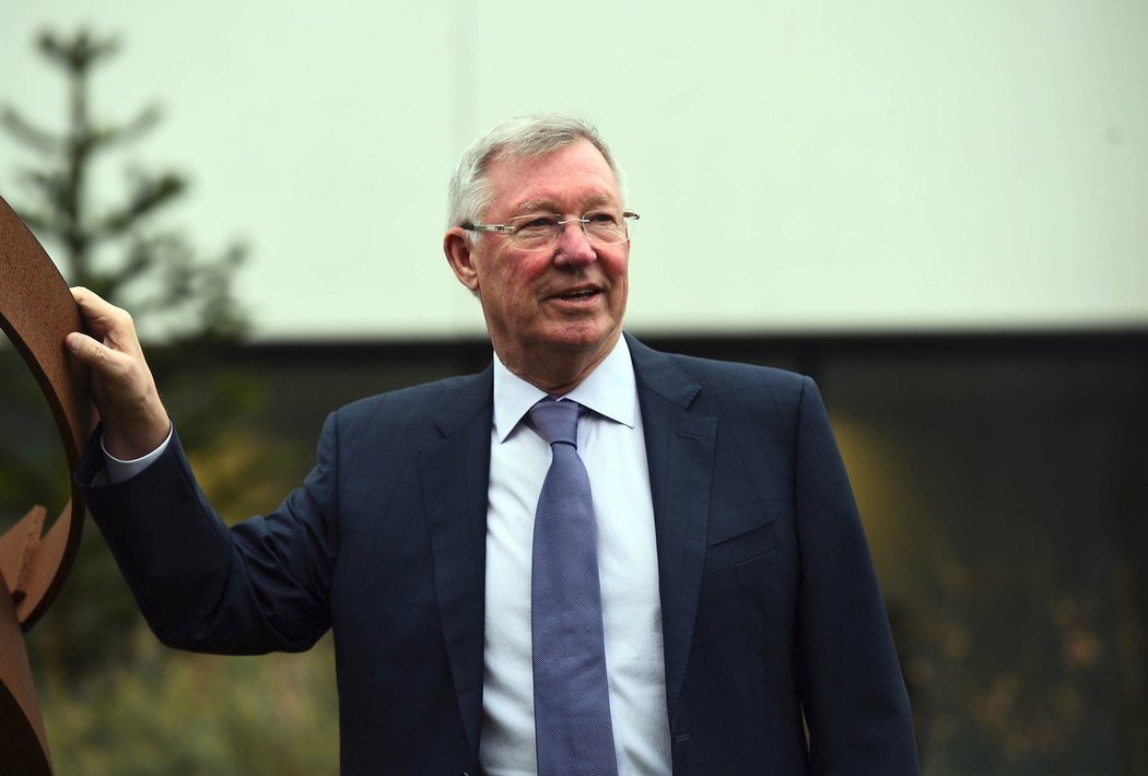 Sir Alex Ferguson měl vážné zdravotní potíže a není jasné, zda nebude mít po krvácení do mozku trvalé následky