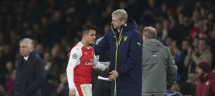 Alexis Sanchez v utkání chyboval a v 72. minutě byl vystřídán