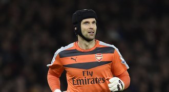 Čech s nulou ostrouhal. Arsenal však porazil Manchester City 2:1