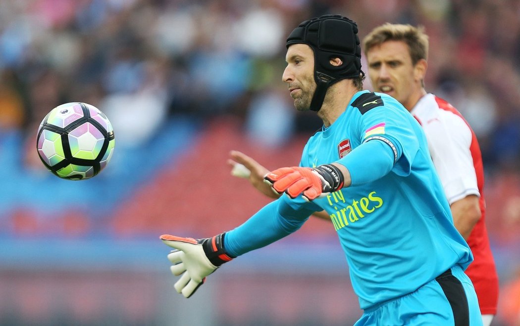 Český brankář Petr Čech začíná druhou sezonu v Arsenalu