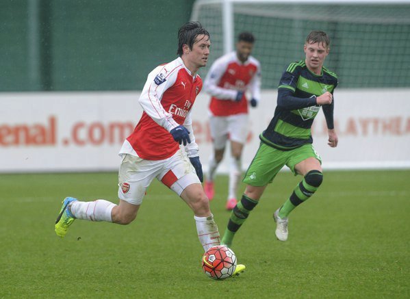 Český záložník Tomáš Rosický v utkání juniorek Arsenalu a Swansea