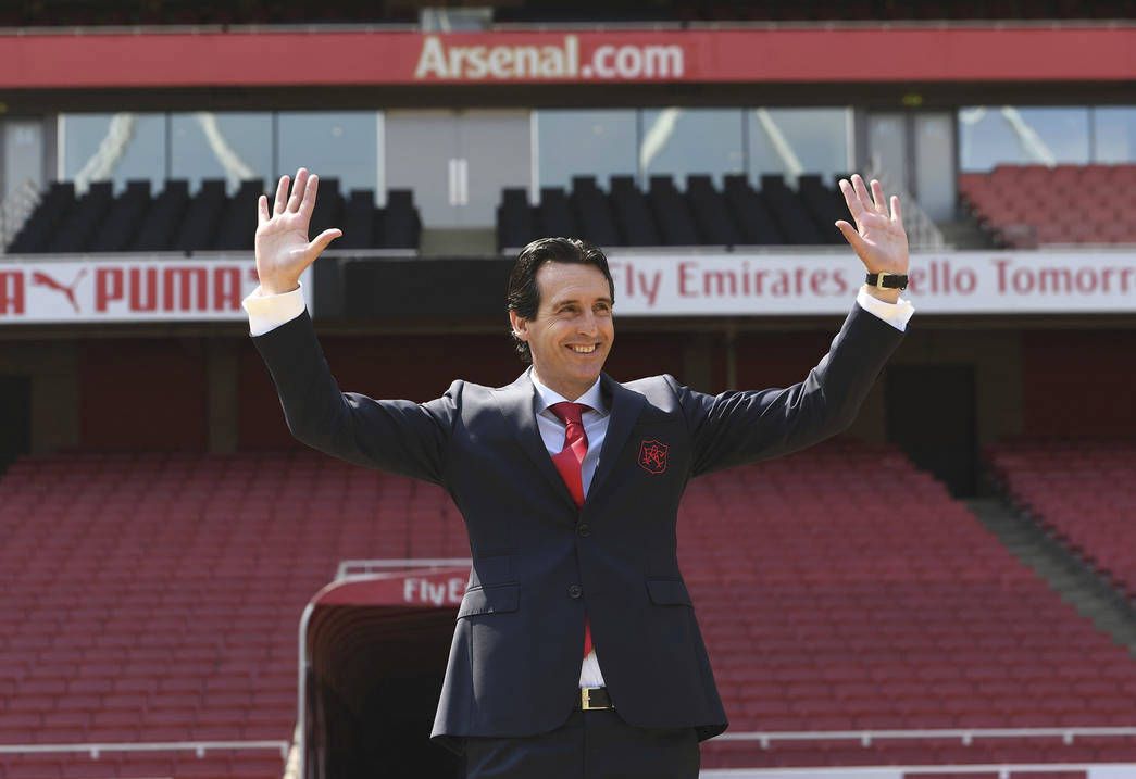 Nový trenér Arsenalu Unai Emery má za sebou první den na Emirates Stadium