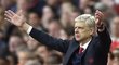 Trenér Arsenalu Arséne Wenger v utkání se Swansea