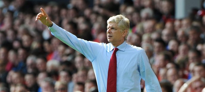 Trenér Arsenalu Arséne Wenger je podle Fábregase manažerskou jedničkou v Anglii