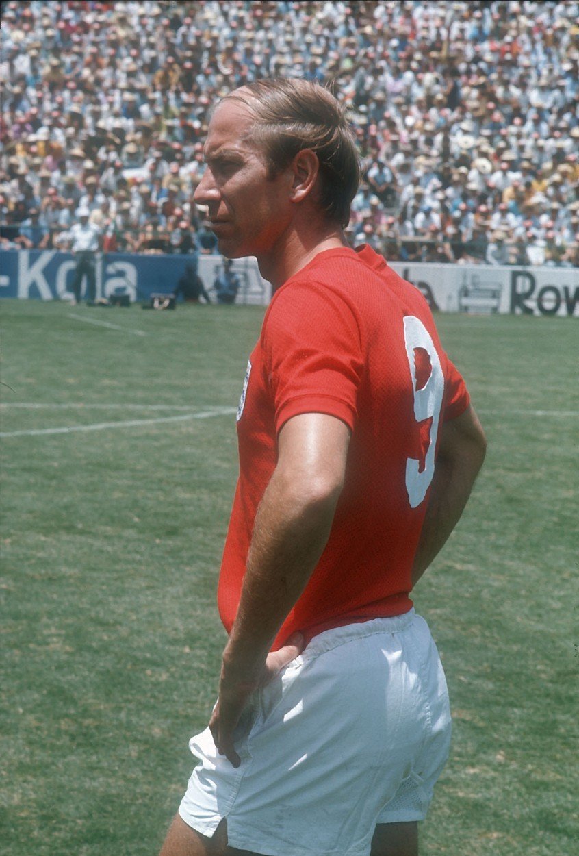 Anglické fotbalové legendě Bobbymu Charltonovi byla diagnostikována demence.