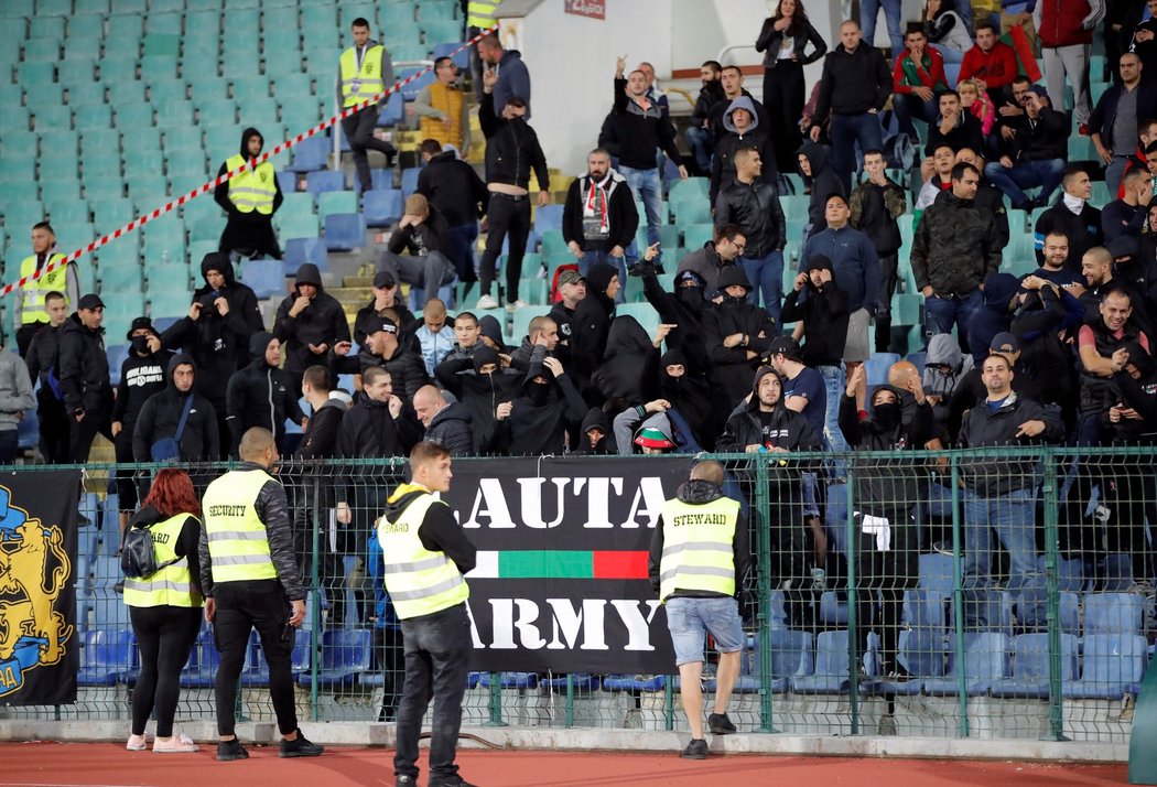 V Bulharsku zatkli za rasismus z utkání proti Anglii šest lidí