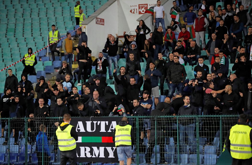 V Bulharsku zatkli za rasismus z utkání proti Anglii šest lidí