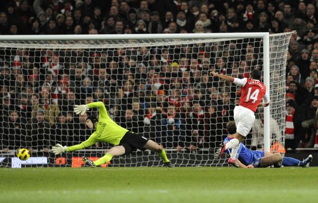 Javier Hernandez překonal Petra Čech už po 35 sekundách hry. Javier Hernandez překonal Petra Čech už po 35 sekundách hry.