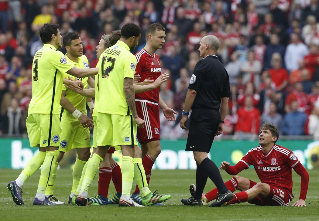 Middlebrough svedl s Brightonem bitvu o přímý postup do Premier League a vybojoval remízu. Po sedmi letech se vrací mezi elitu, na Brighton čeká baráž.