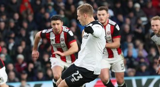 Vydra v souboji kanonýrů skóroval, ale Derby doma ztratilo