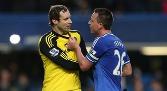 Co v Anglii vyčítají Chelsea? Čech zdržoval, Terry tlačil na sudího