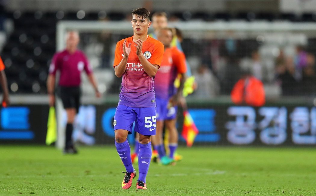 Brahim Díaz – (17 let, Manchester City, záložník) V září podepsal profesionální smlouvu a rovnou si i odbyl první start v pohárovém utkání proti Swansea. Vyniká skvělou technikou, jedovatou levačkou a bleskovou rychlostí. Na první pohled údajně připomíná Lionela Messiho. Ideální materiál pro trenéra Pepa Guardiolu.