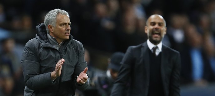 Trenéři José Mourinho a Pep Guardiola