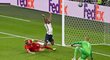 Vyrovnáno! Anglický křídelník Raheem Sterling se trefuje na 1:1 v semifinále EURO 2021 s Dánskem
