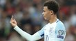 Dele Alli může za svůj prostředníček během zápasu draze zaplatit, mířil opravdu na spoluhráče?