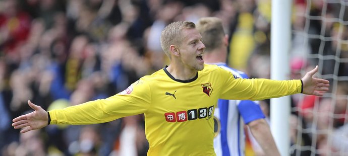 Matěj Vydra se raduje z gólu do sítě Sheffield na závěr druhé anglické ligy