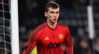 Čas na dospělý fotbal. Čech (20) chce z United, pak zabojovat o jedničku