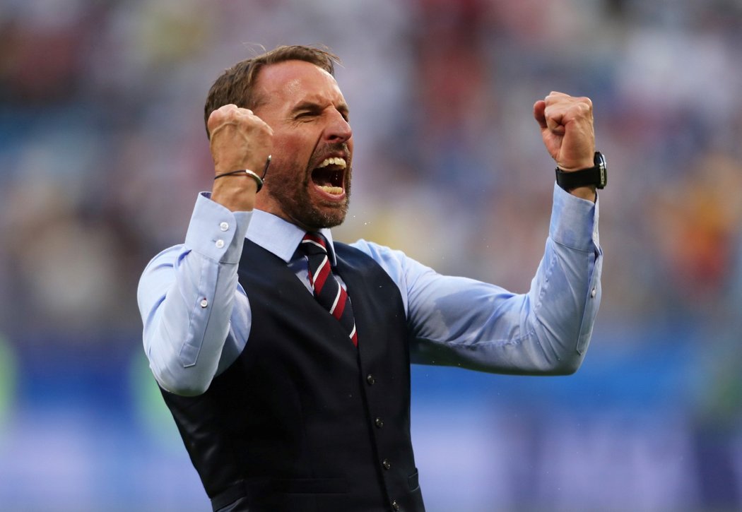 Trenér Gareth Southgate se raduje z postupu Anglie do semifinále MS