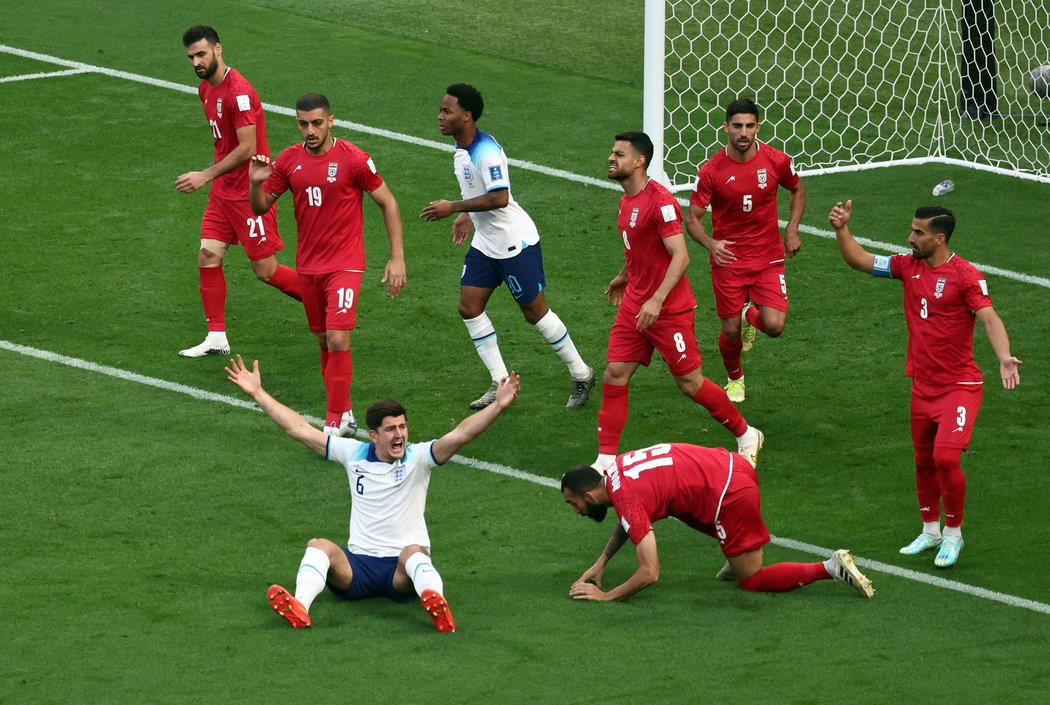 Albion se dožadoval penalty hned ve třetí minutě