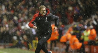 Klopp strhnul Liverpool. Pozdní gól Čechovi slavil jako šílenec