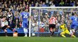 Fabio Borini proměnil penaltu, náhradník Petra Čecha v brance Chelsea - Mark Schwarzer - neměl nárok. Chelsea doma padla 1:2