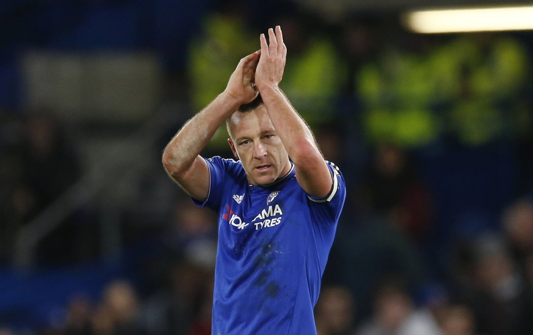 Obránce Chelsea John Terry vyrovnal v duelu s Evertonem v deváté minutě nastavení. V utkání, které skončilo 3:3, se trefil i do vlastní sítě.