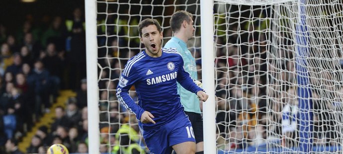 Belgičan Eden Hazard se raduje poté, co vstřelil první gól Chelsea v utkání s Hullem.