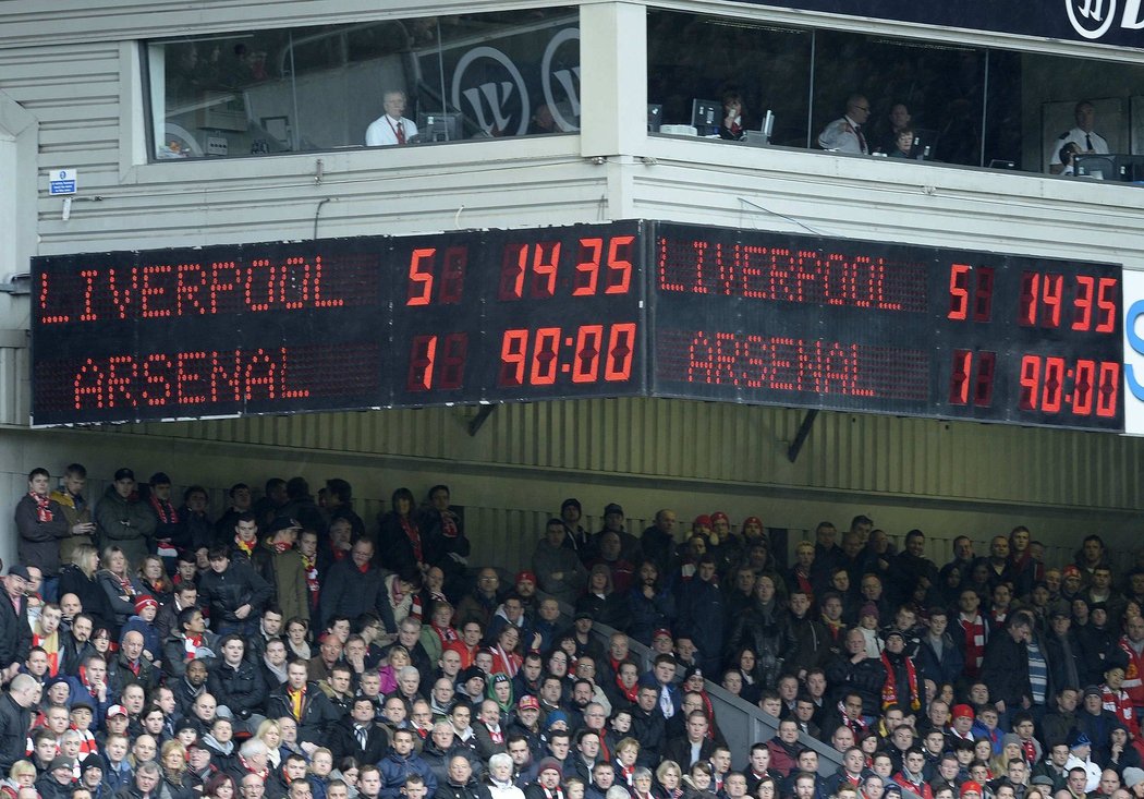 Fotbalisté Liverpoolu deklasovali ve šlágru anglické Premier League na svém stadionu lídra soutěže - londýnský Arsenal.