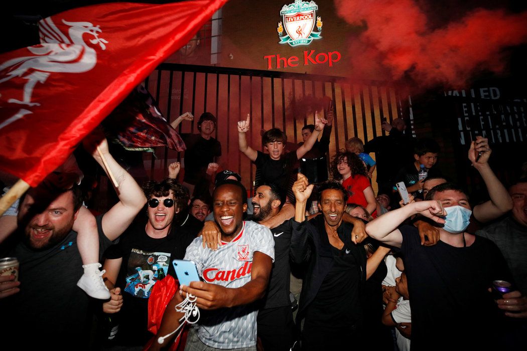 Chelsea porazila Citizens a v Liverpoolu mohly začít oslavy