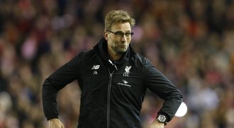 Kloppovy hlášky baví Anglii: Lennon z United, brýle a penalty jen doma