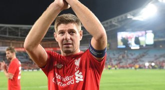 Jako hráč už žádný titul nezíská. Steve Gerrard ukončil kariéru