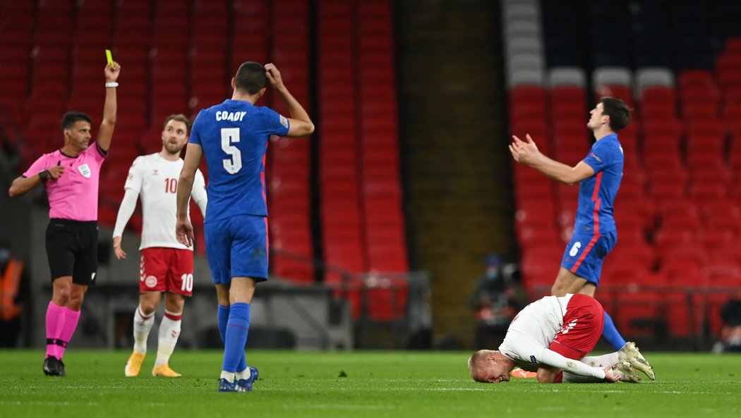 Harry Maguire vydržel proti Dánsku na hřišti jen půl hodiny