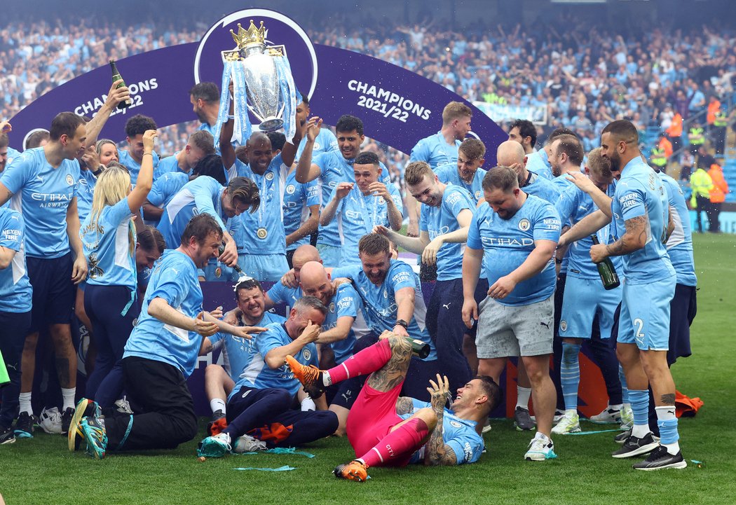 Manchester City obhájil anglický titul
