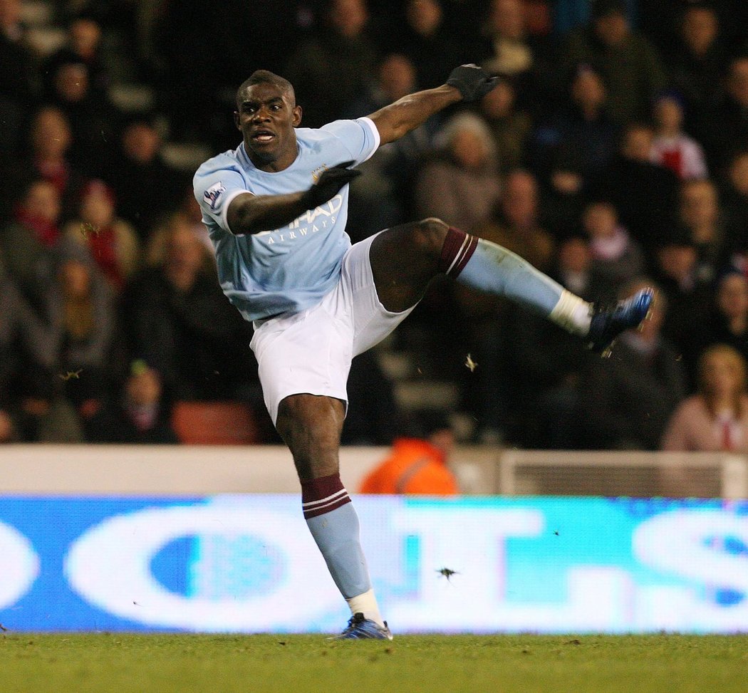 Obránce Manchesteru City Micah Richards se po utkání v Amsterdamu pustil do taktiky zvolené manažerem Robertem Mancinim.