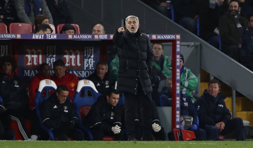 Jose Mourinho a jeho tradičně divoká gestikulace