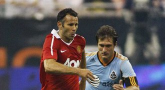 Giggs nekončí, v Manchesteru prodloužil smlouvu