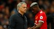 Trenér Manchesteru United José Mourinho a francouzský záložník Paul Pogba