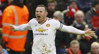 Rooney se trefil na Liverpoolu po 11 letech! Překonal Henryho rekord